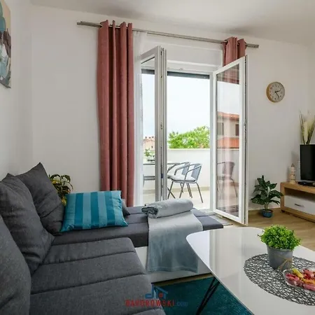 Kate Holiday home *